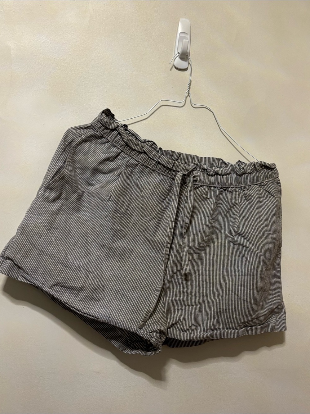 Uniqlo cotton and linen striped shorts